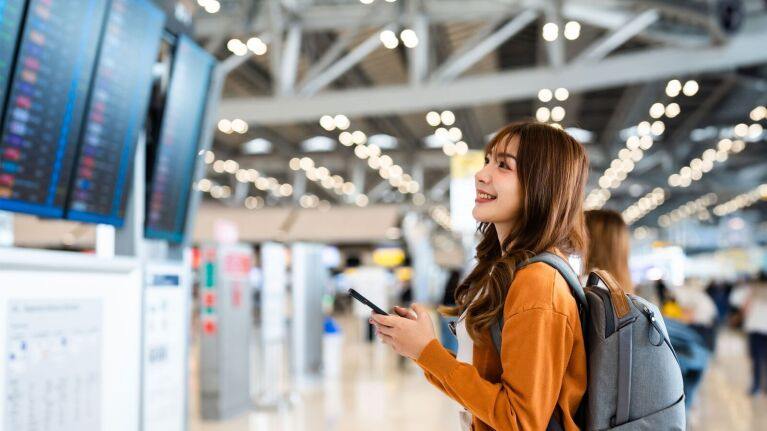 Amazon $25 flight promo image airport