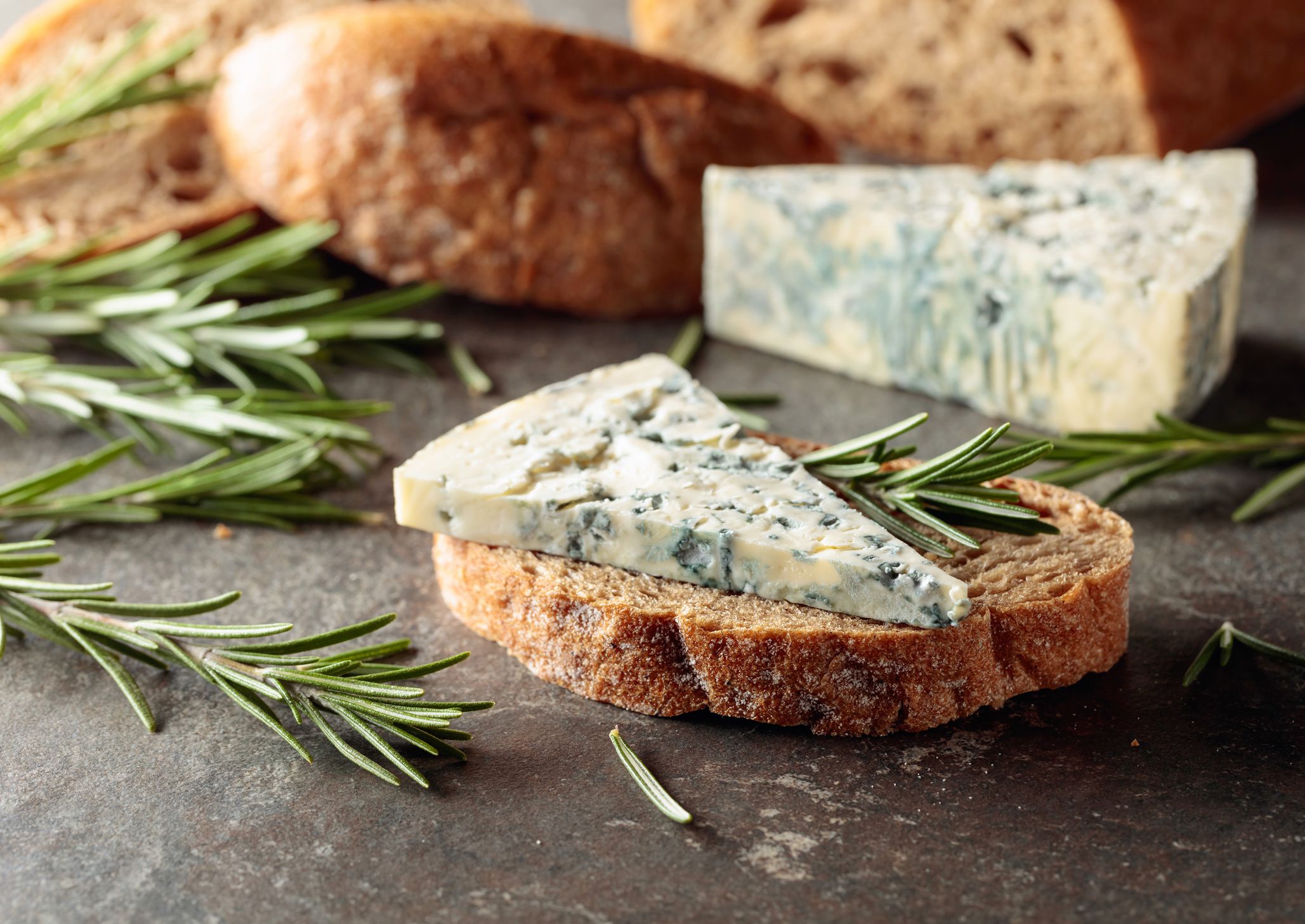 Blue cheese with rosemary and fresh bread.