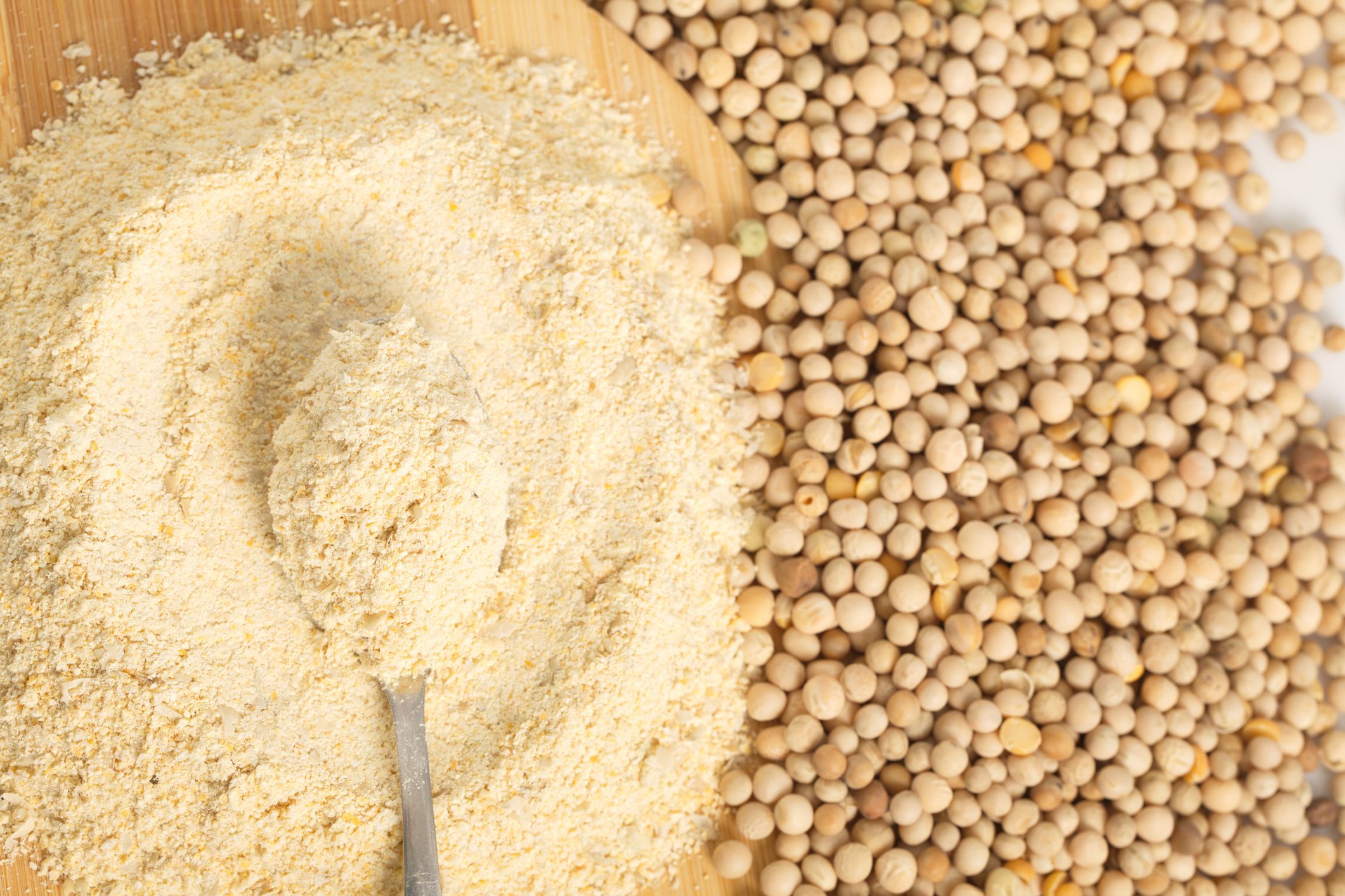 Peas and pea flour