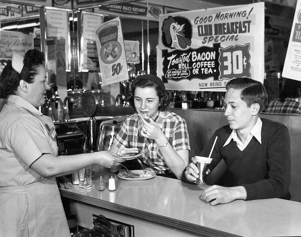 CIRCA 1970: Photo of Waitress