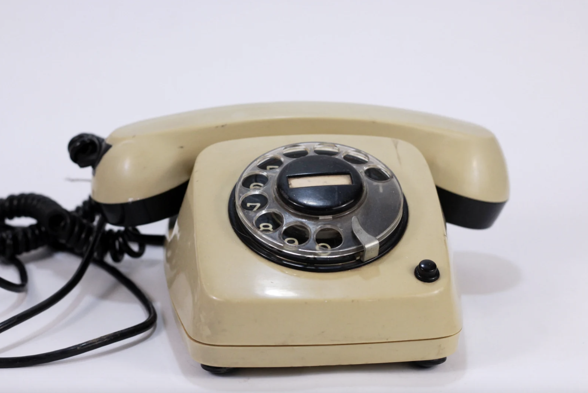 Rotary phone 1980s