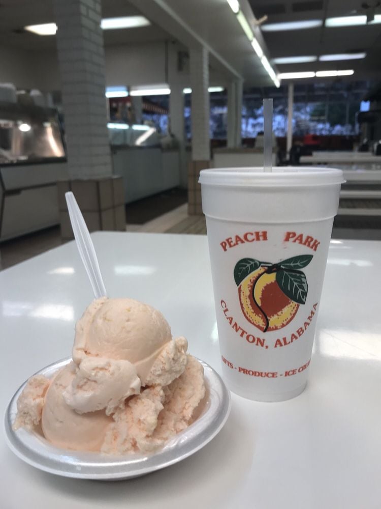 Alabama: Blackberry Cobbler With Peach Ice Cream