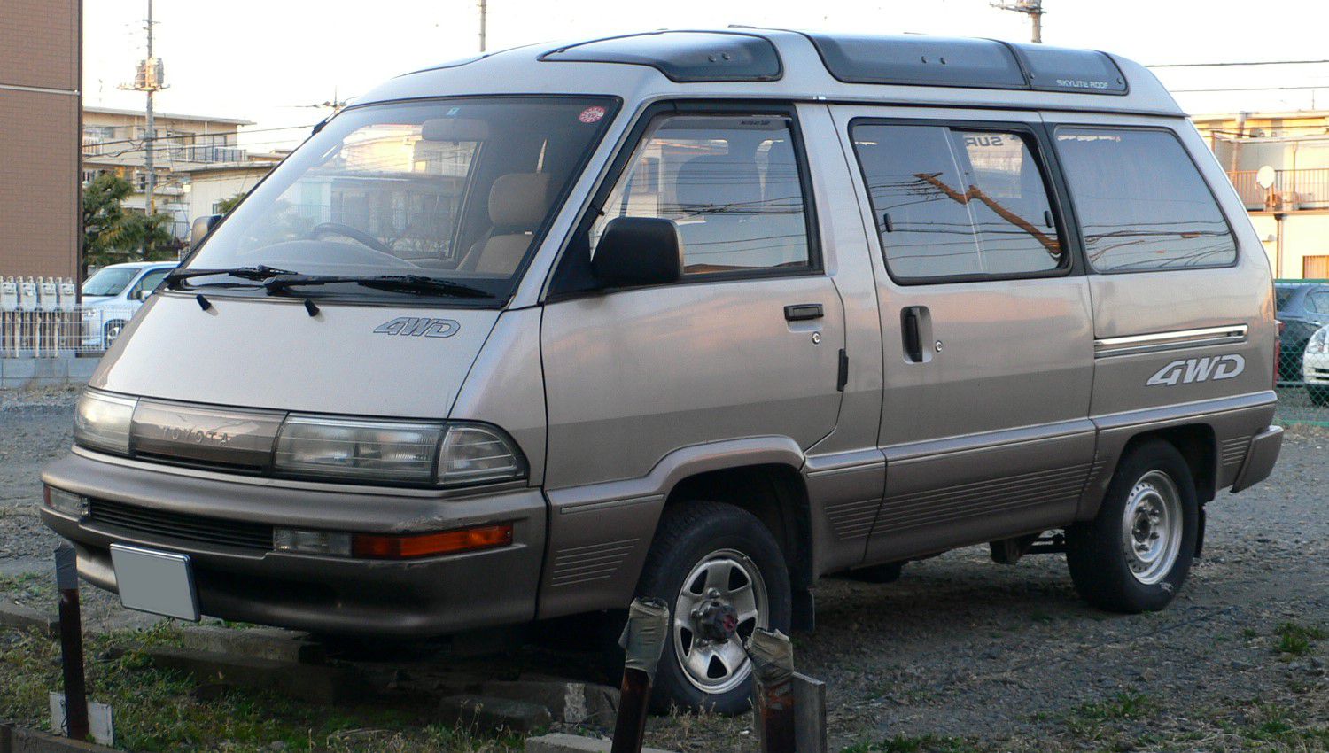 1988 MasterAce Surf 4WD in parking space of a parking lot