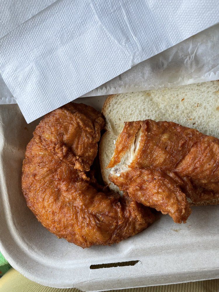 Michigan: Gus's World Famous Fried Chicken