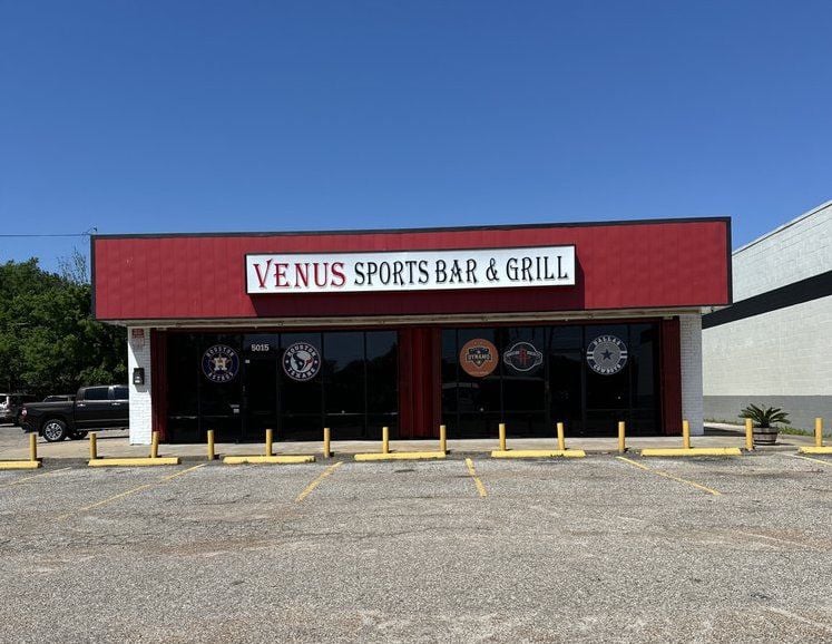 Venus Sports Bar & Grill