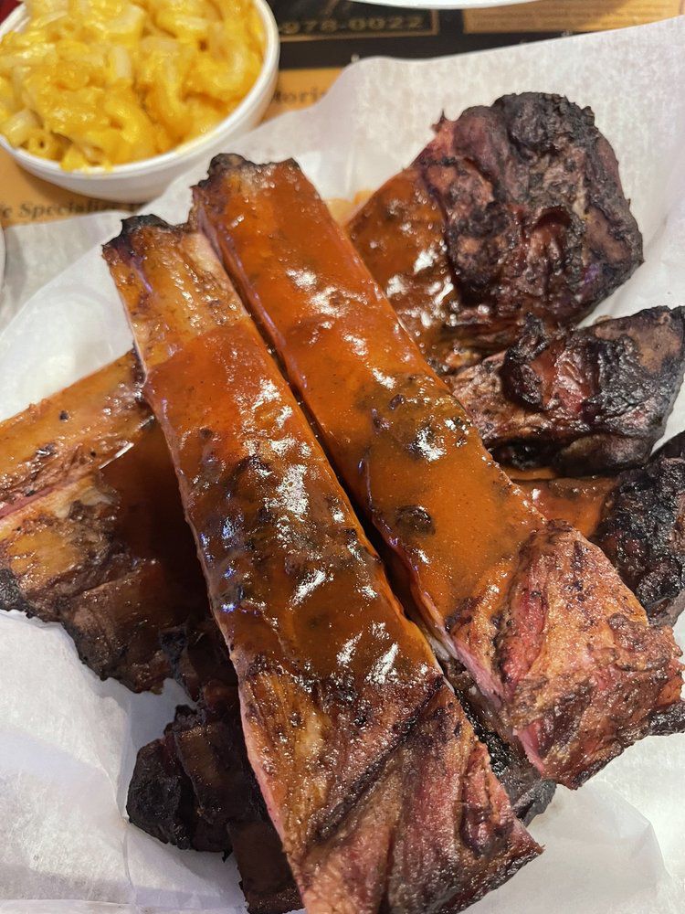 Photo of some delicious ribs at Dreamland BBQ in Alabama