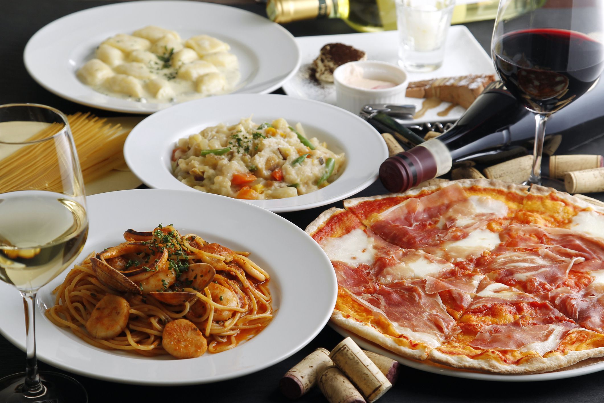 Pasta and pizza course meal