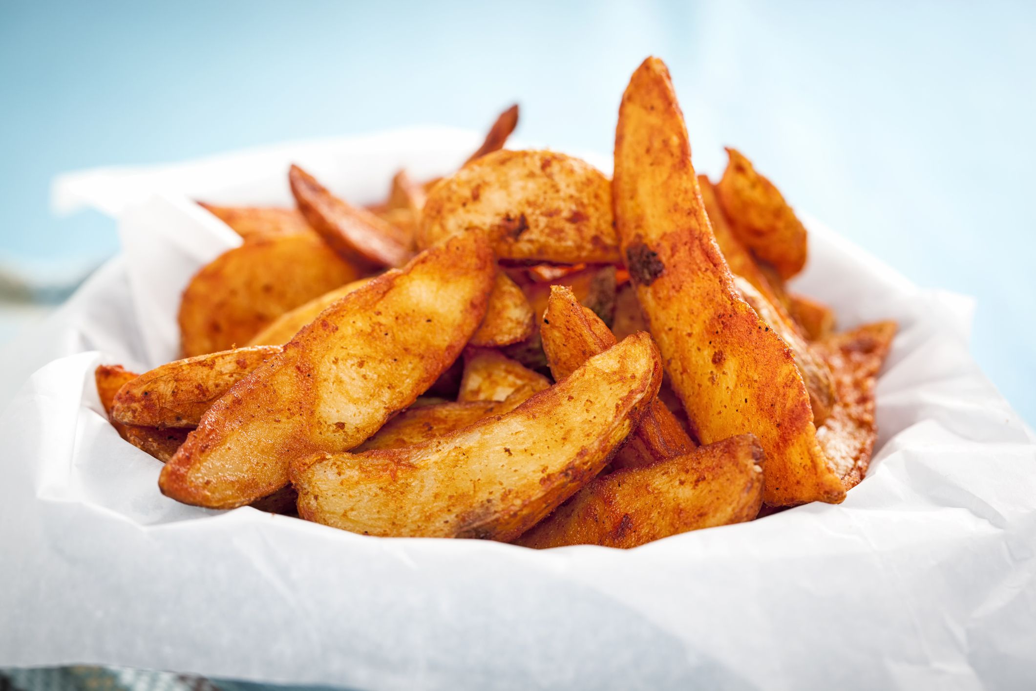 Spicy potato wedges