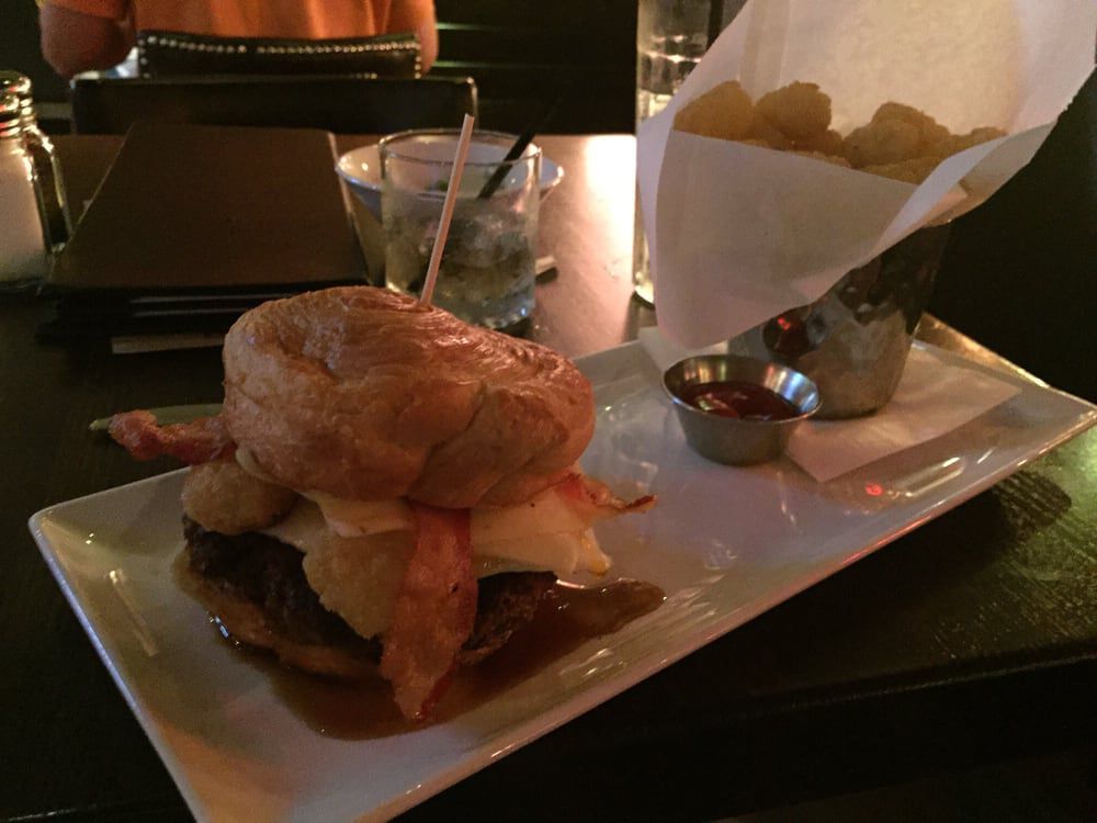 Connecticut: Plan B Burger Bar