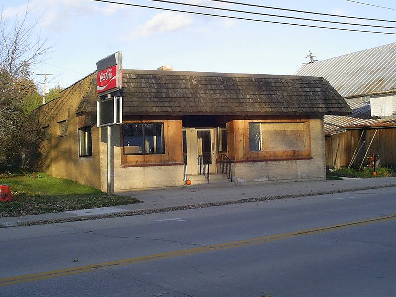 Closed Down Subway Restaurant