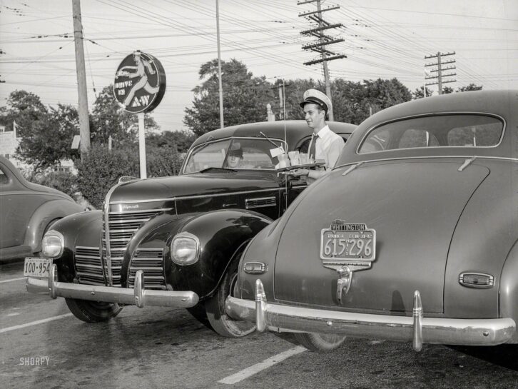 15 Vintage A&W Drive-in Photos to Take You Back in Time