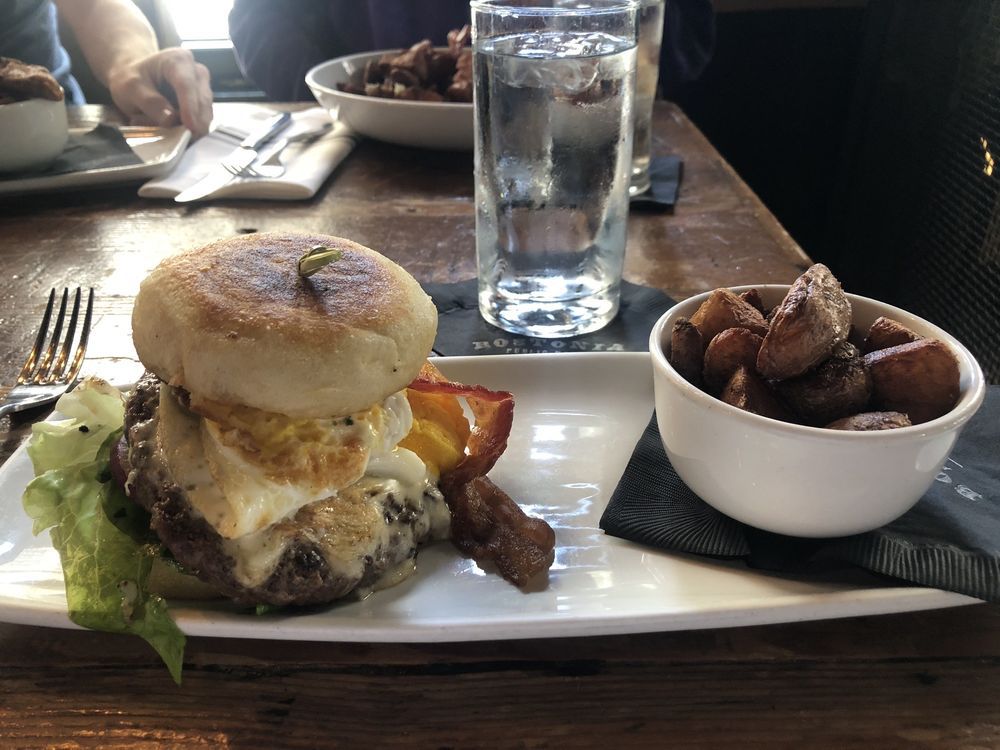 Bostonia Public House