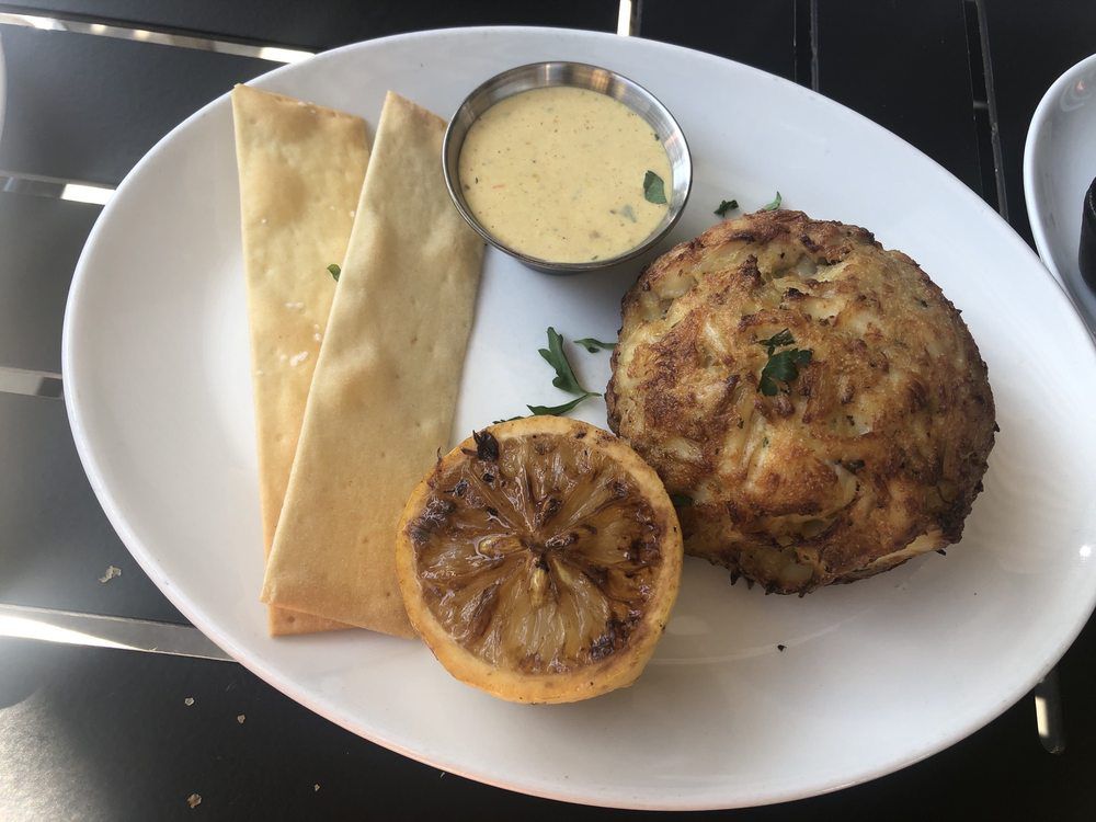 Blue crab cakes