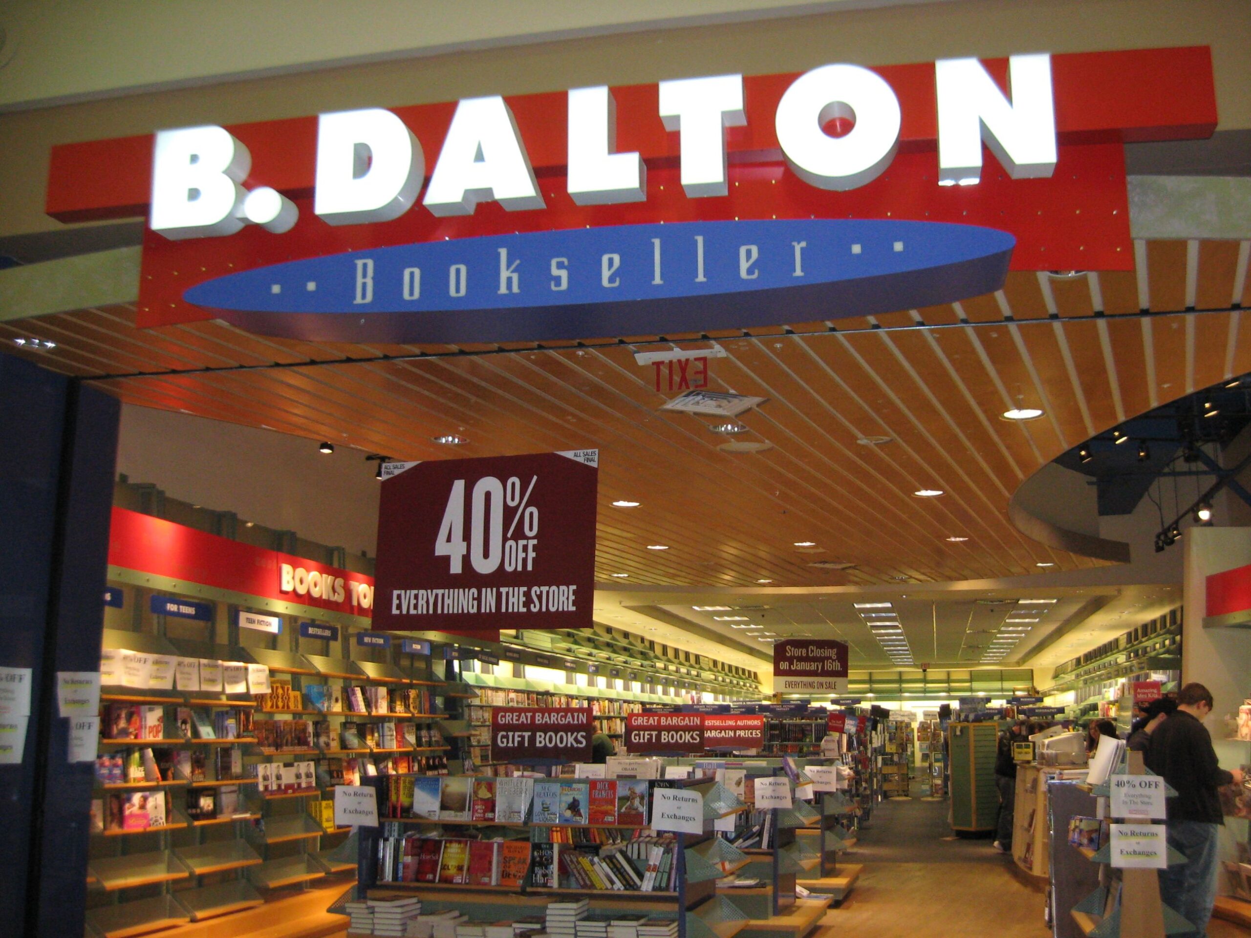 A B. Dalton store in Slidell, Louisiana, a few weeks before it closed in January 2010