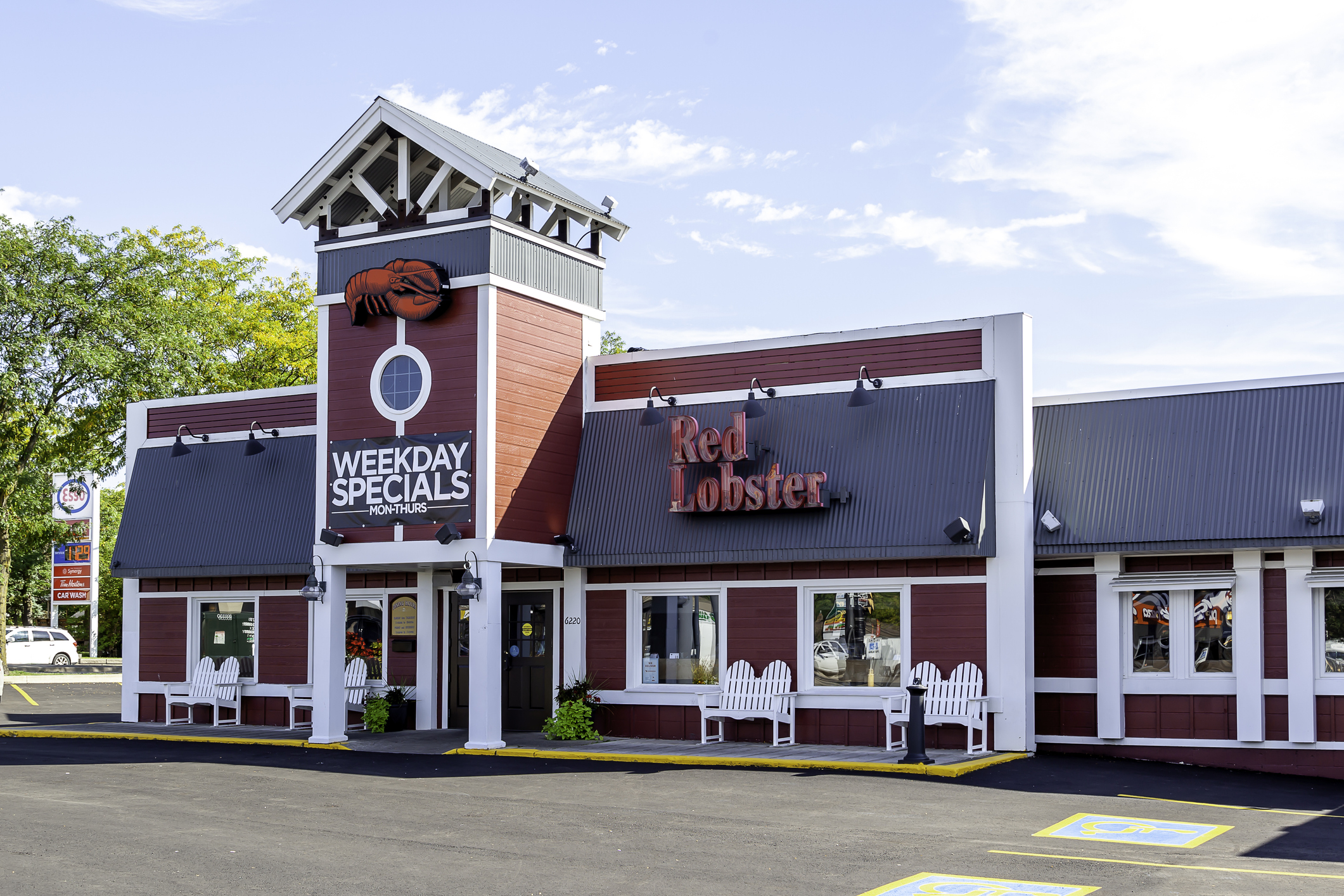 Front Exterior of Red Lobster, Niagara Falls, Canada