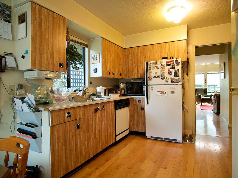 Nostalgic 70s Kitchen