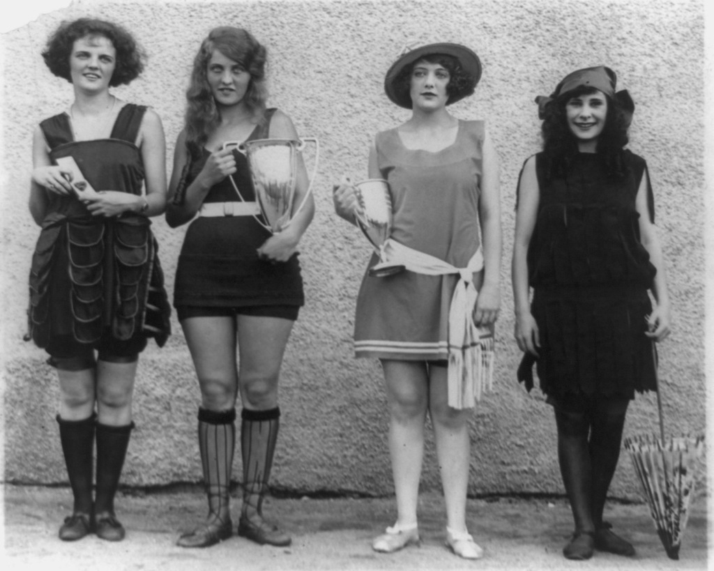 Washington Bathing Beach, 1922