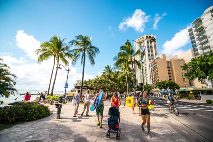 people jogging, cycling and walking, Waikiki Beach