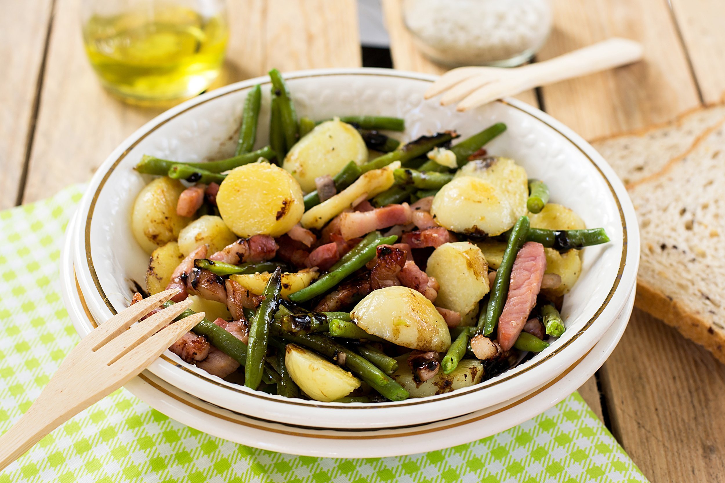 warm potato salad with green beans and bacon