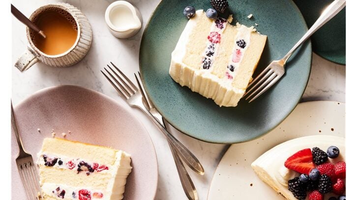 Berry Chantilly Cake