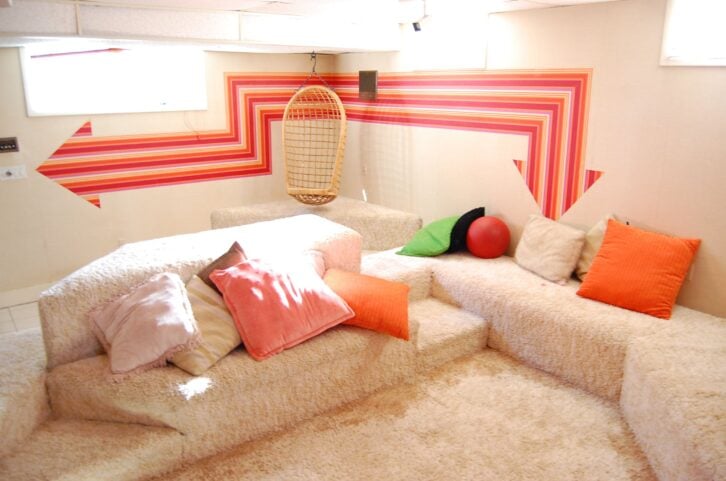 carpeted conversation pit