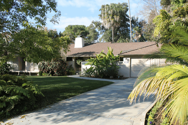 Betty White Tour - Stop #3 (The Golden Girls House)
