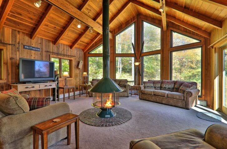 6 Bedrooms Plus a Private Hot Tub