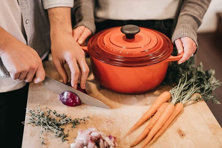 Le Creuset Enameled Cast Iron Signature Round Dutch Oven