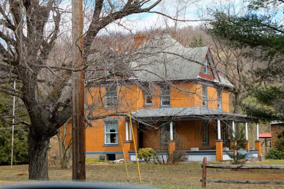 Buffalo Bill's house from Silence of the Lambs, located in Layton, PA