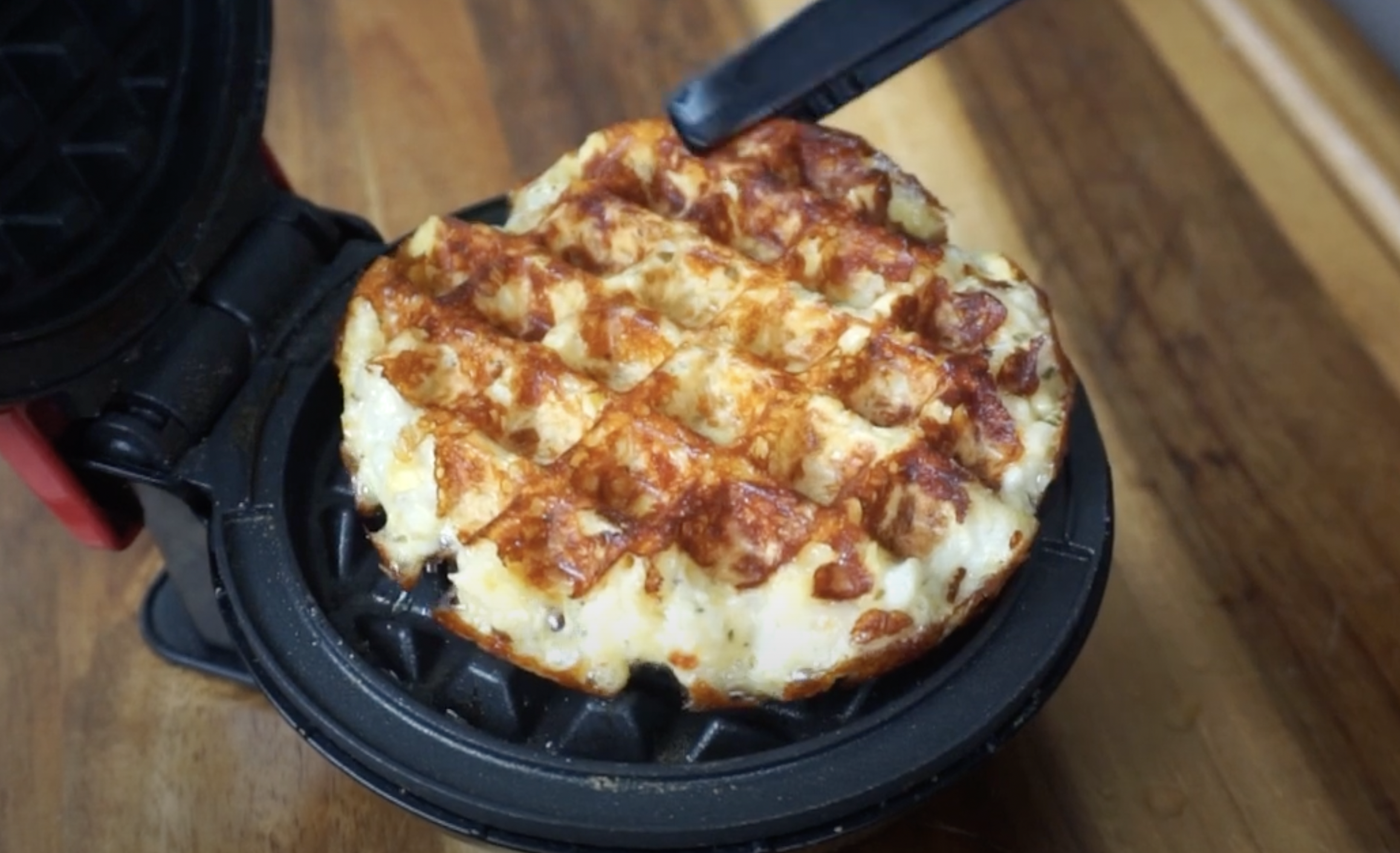 Cheesy Cauliflowers in waffle maker