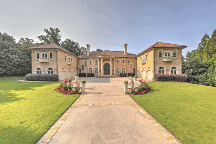 Dream Mansion 10 BR + Pool/Hot Tub, Sandy Springs, Georgia