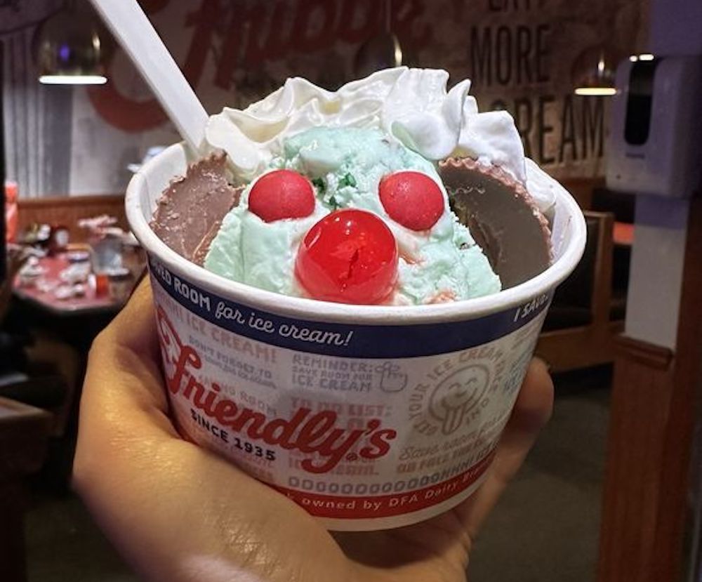 Friendlys Sundae