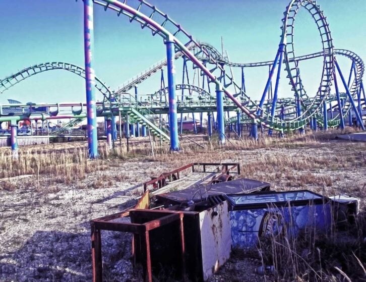 Abandoned Six Flags in New Orleans