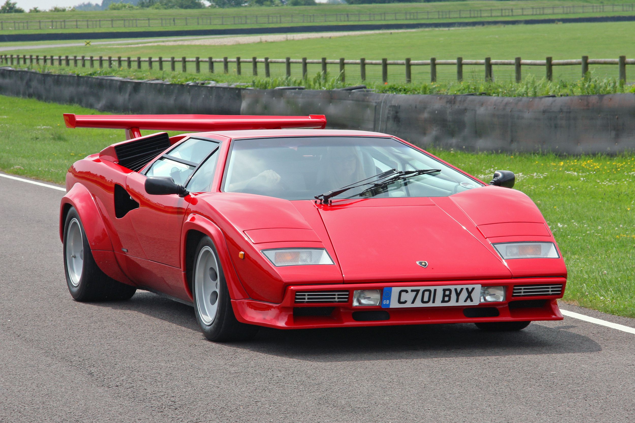 lamborghini countach