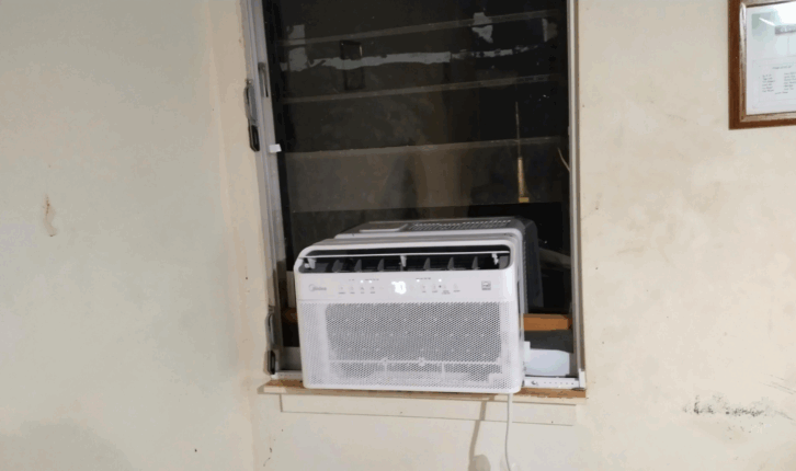 Midea Air Conditioner Unit