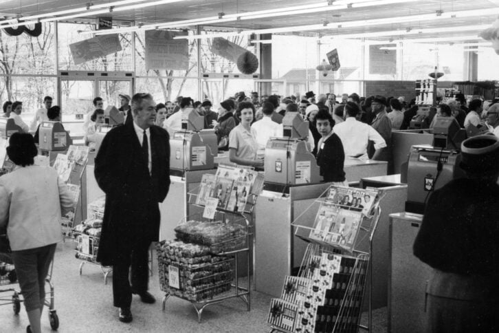 Grand Opening of Anderson Piggly Wiggly on Fort Avenue - Lynchburg, Virginia - Dec. 1961