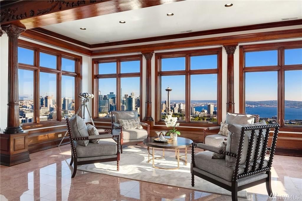 Queen Anne: A Peek Inside