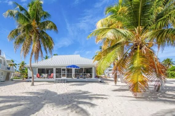Relaxing Waterfront Retreat with Boat Dock, Lower Matecumbe Beach, Islamorada, Florida