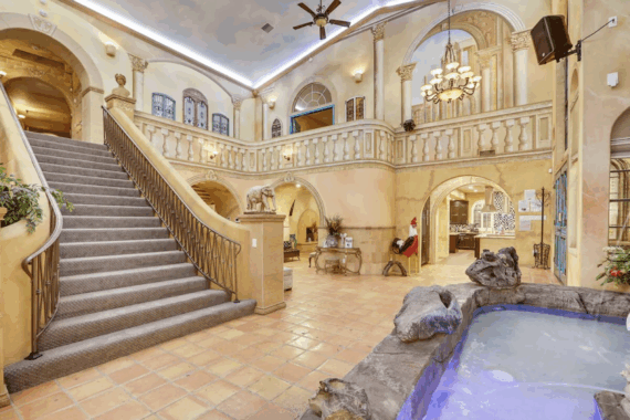 12 Bedroom Mansion Villa with Two Resort Pools: More