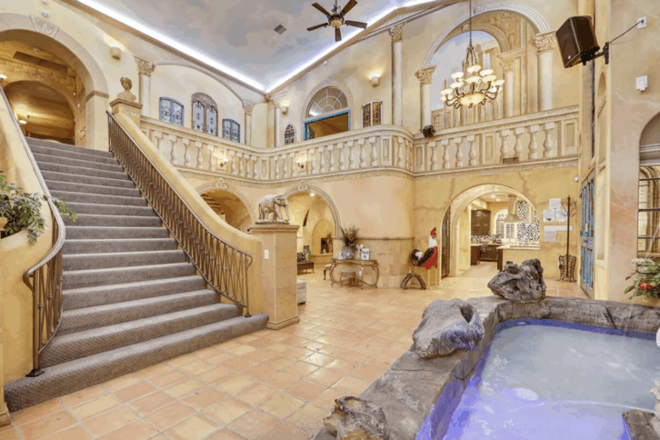 12 Bedroom Mansion Villa with Two Resort Pools: More