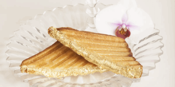 the world's most expensive grilled cheese sandwich from serendipity3 in new york