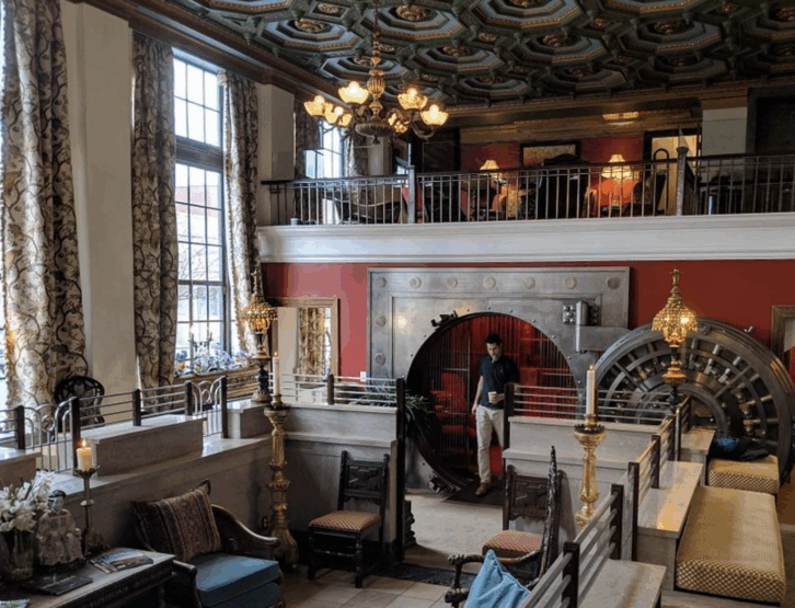 The O'Neil Hotel Lobby