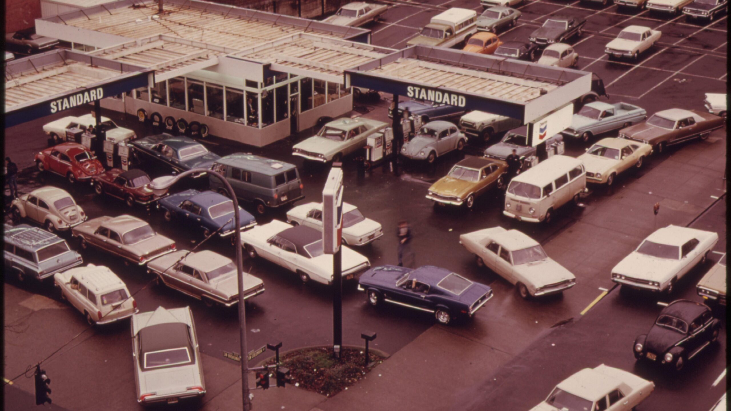 The 1973 Gas Crisis cars lined up for gas