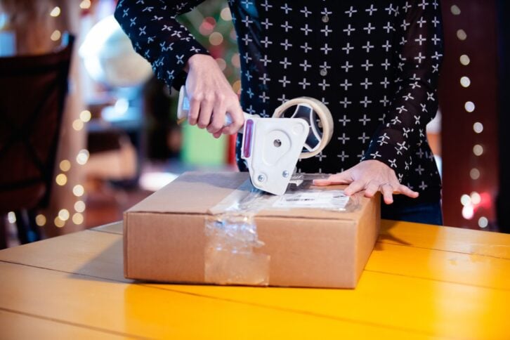 taping box to return to store