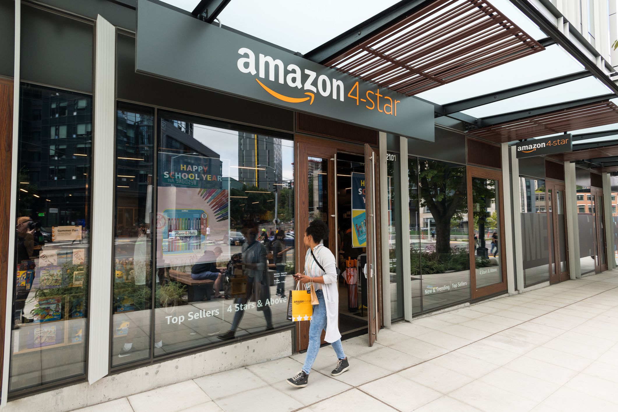 Here's What an Amazon 4-Star Store Is Like