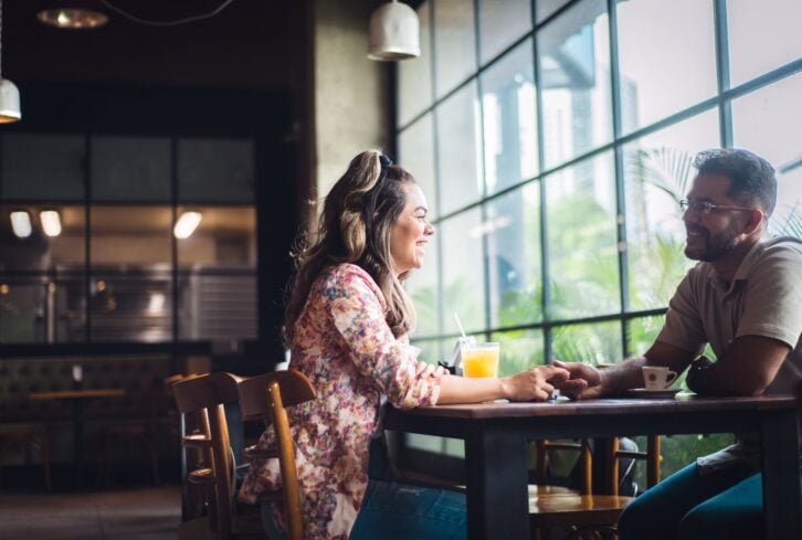 Passionate, couple, talk, restaurant, table.