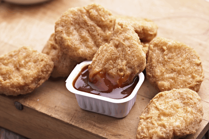 chicken nuggets and sauce