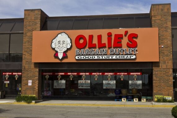 Indianapolis, US - June 3, 2016: Ollie's Bargain Outlet. Ollie's Carries a Wide Range of Closeout Merchandise II