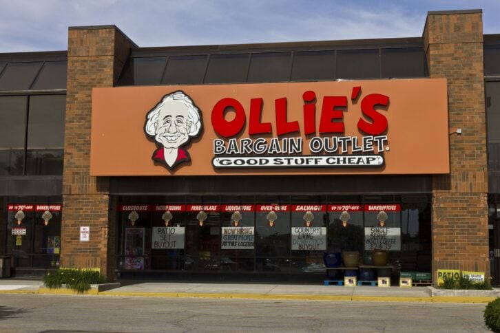 Indianapolis, US - June 3, 2016: Ollie's Bargain Outlet. Ollie's Carries a Wide Range of Closeout Merchandise II