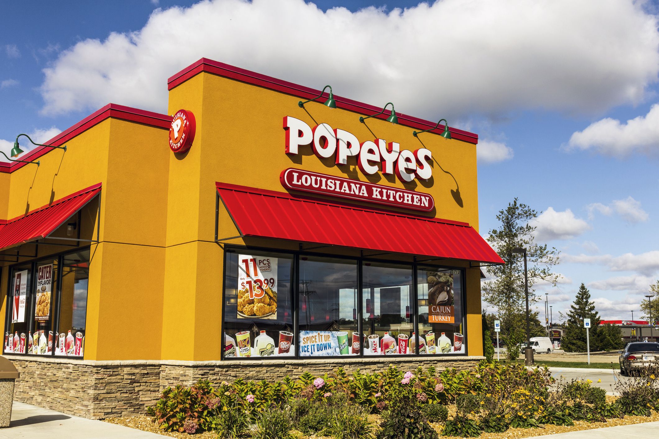popeyes restaurant exterior